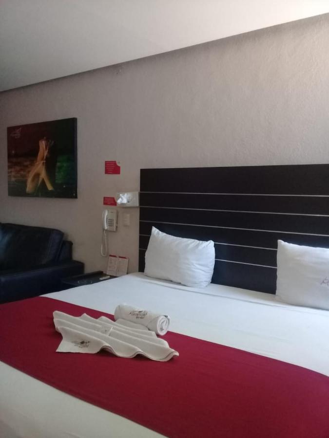Auto Hotel Las Maravillas Santa Cruz Xoxocotlan Exterior photo
